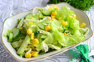 салат с кукурузой
